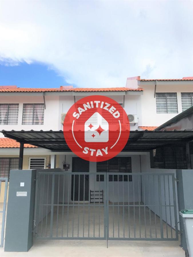 Oyo 90493 Jl Homestay Segamat Zewnętrze zdjęcie