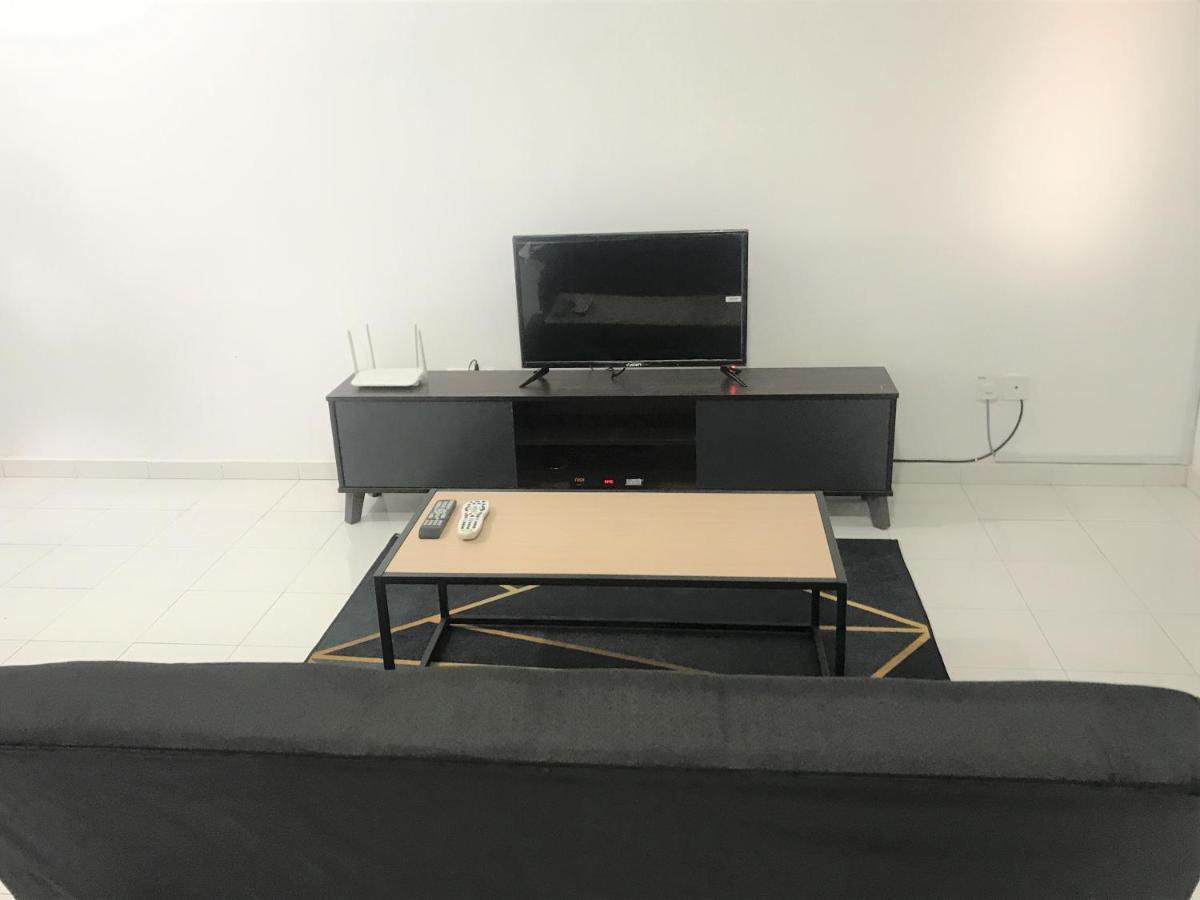 Oyo 90493 Jl Homestay Segamat Zewnętrze zdjęcie