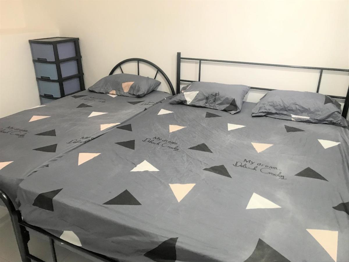 Oyo 90493 Jl Homestay Segamat Zewnętrze zdjęcie