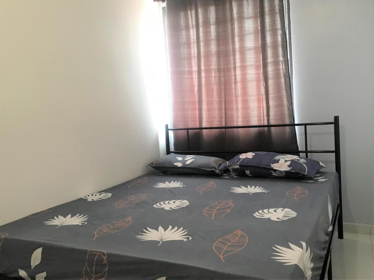 Oyo 90493 Jl Homestay Segamat Zewnętrze zdjęcie