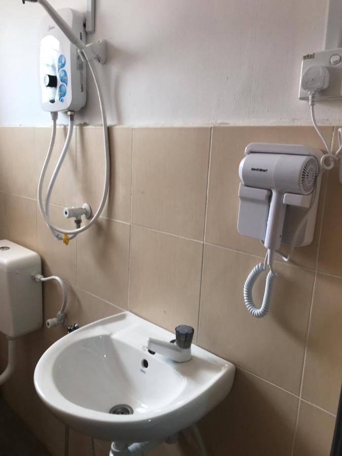 Oyo 90493 Jl Homestay Segamat Zewnętrze zdjęcie