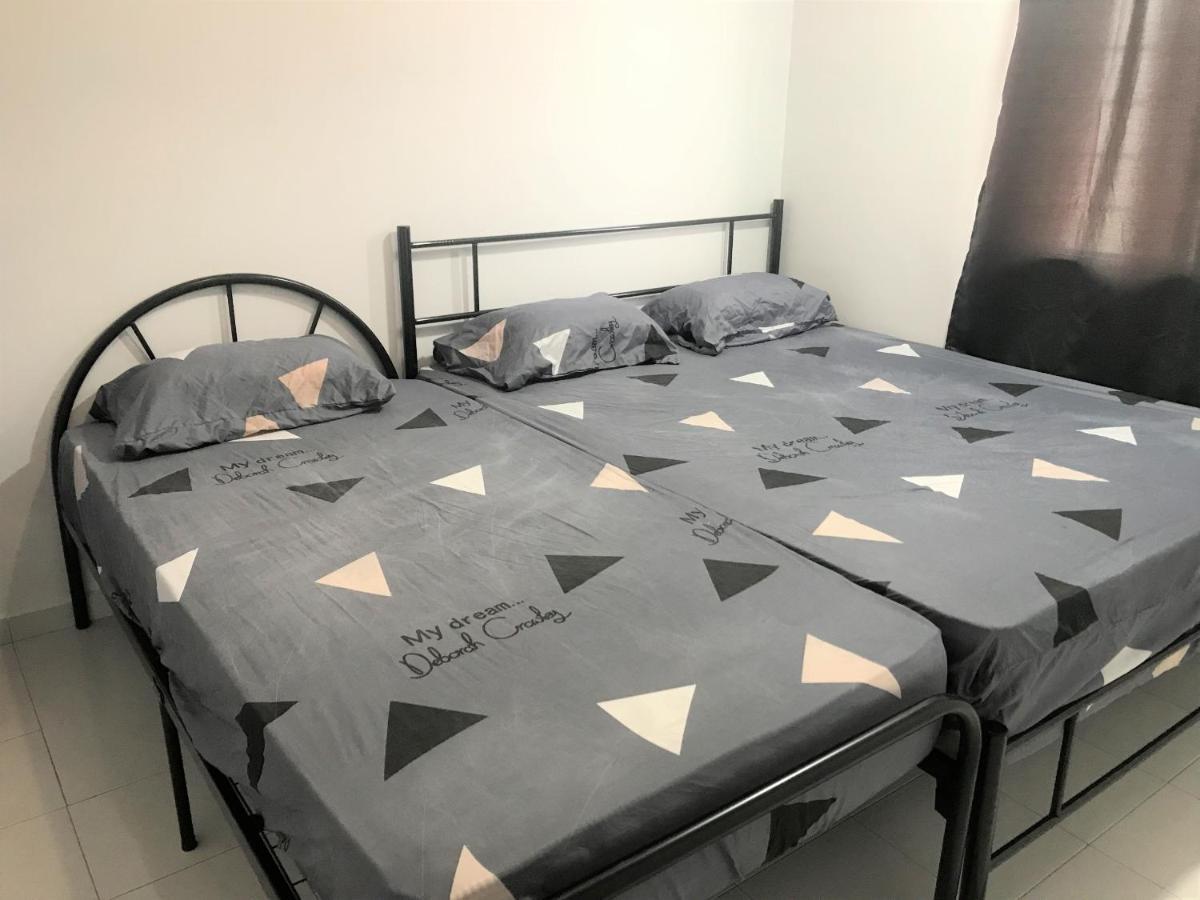 Oyo 90493 Jl Homestay Segamat Zewnętrze zdjęcie